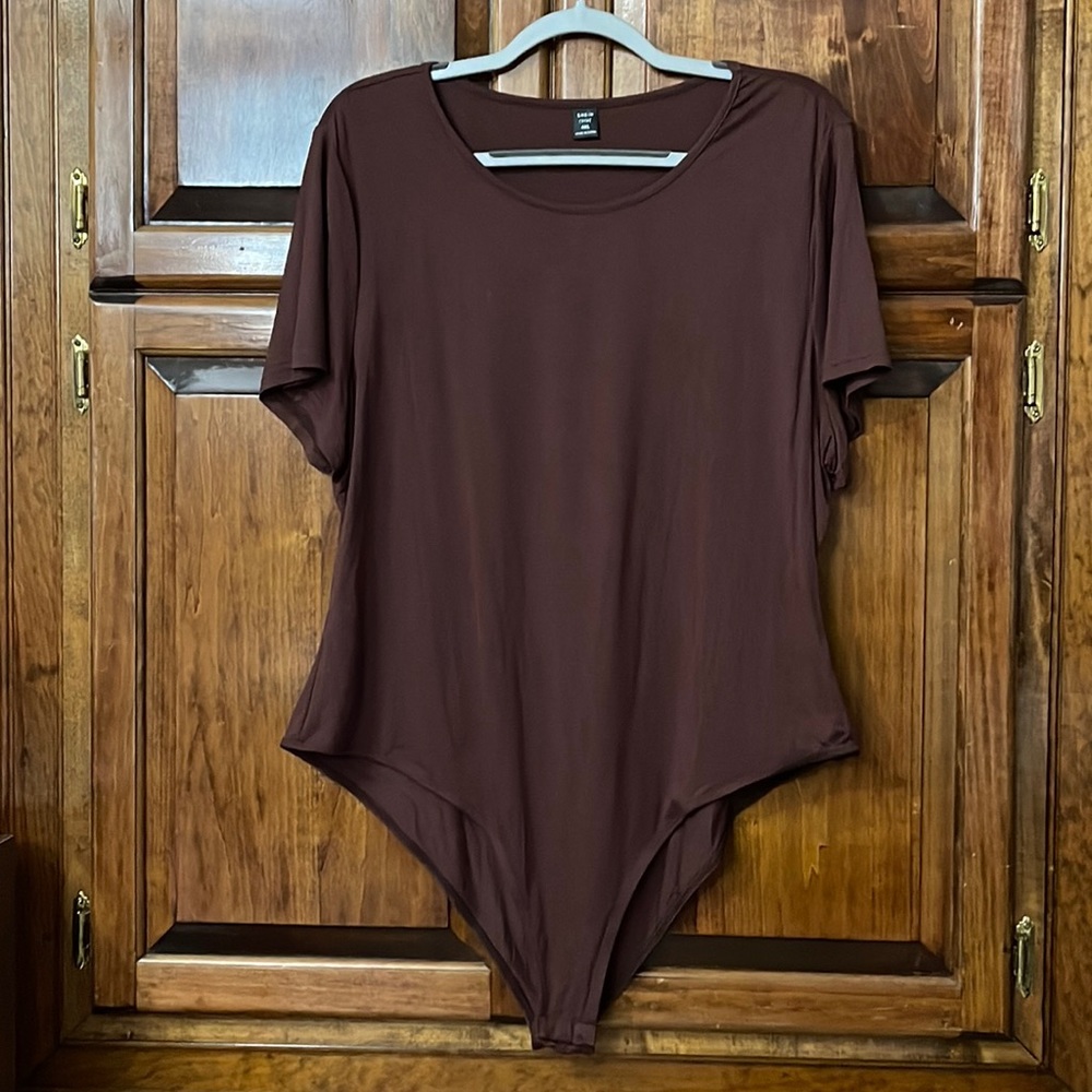 NWOT Brown Short Sleeve Bodysuit with Button Closure